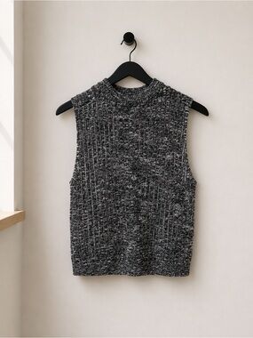 H&M Sleeveless Ribbed Knit Top in Black and White Marled